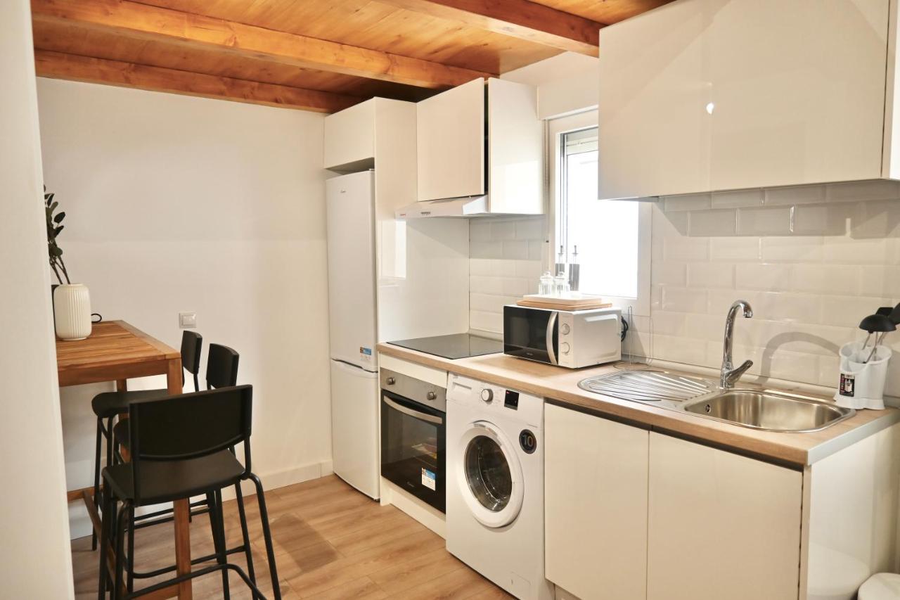 Apartamento Encantador Estudio Temporal Con Cama En Mezanine Cerca De La Vibrante Avenida Albufera Mpe35 Madrid